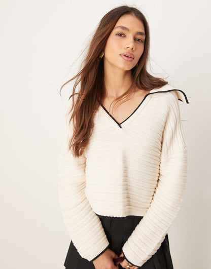 Knitted Collar Jumper With Tipping Detail