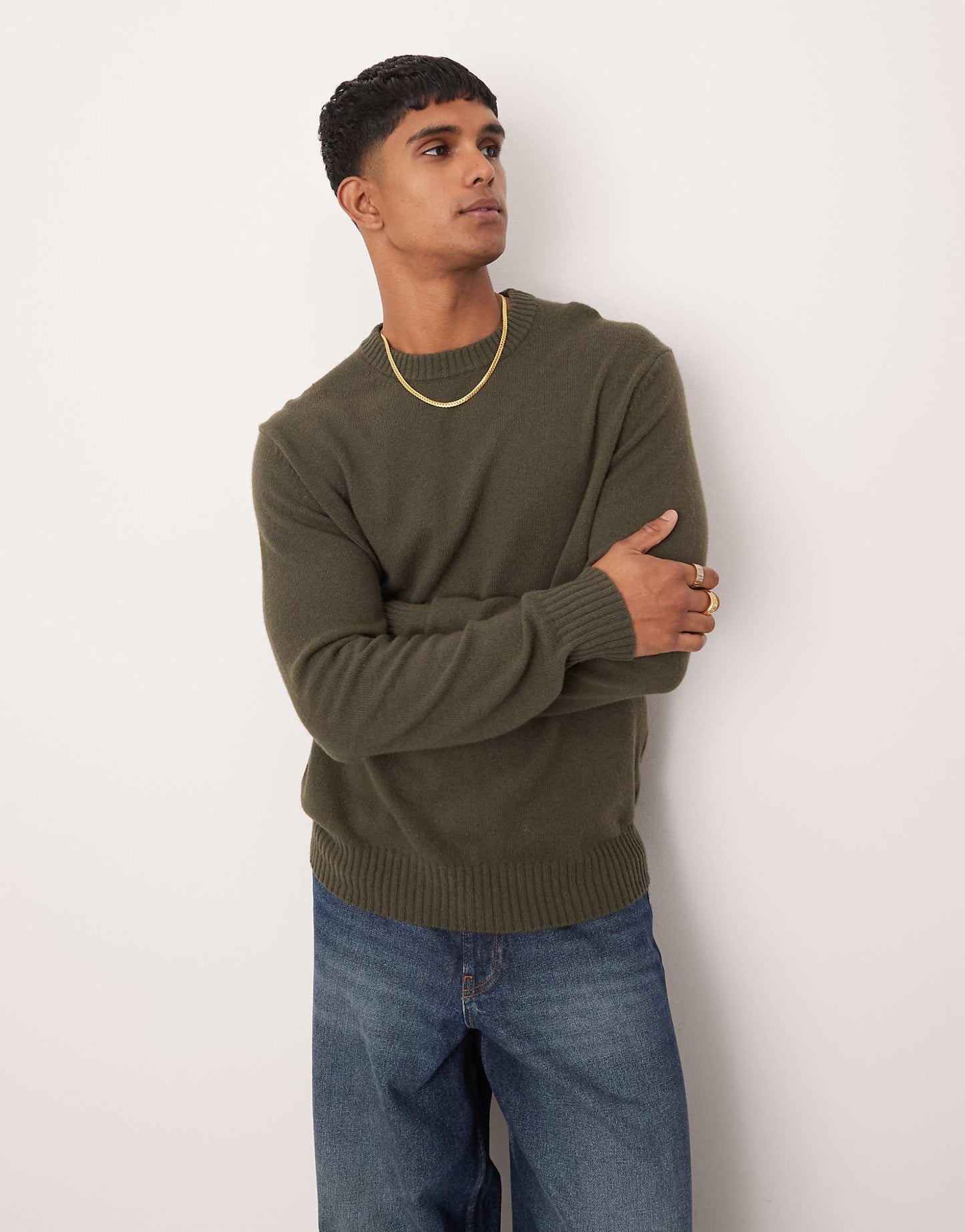Roundneck Regular Fit Wool Sweater
