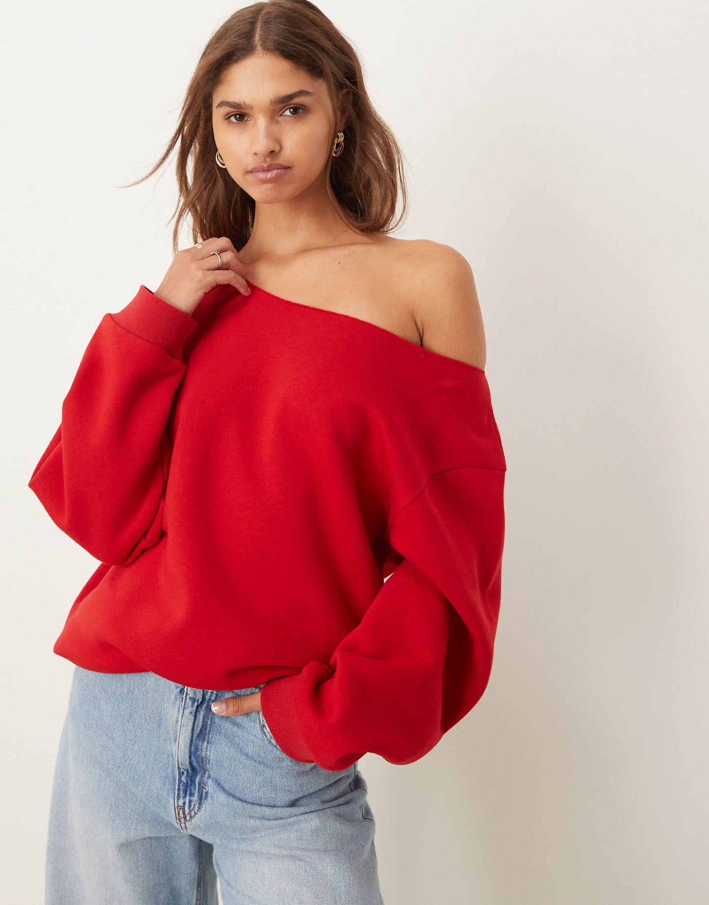 Relaxed Off Shoulder Sweat