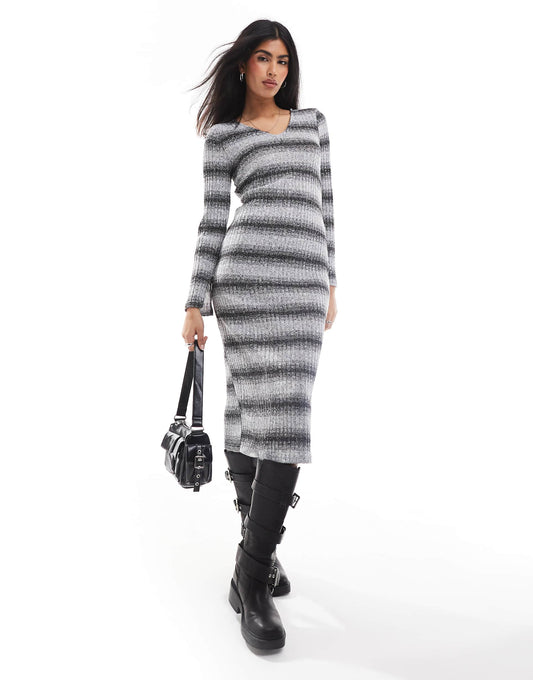 V-Neck Long Sleeve Knitted Maxi Dress