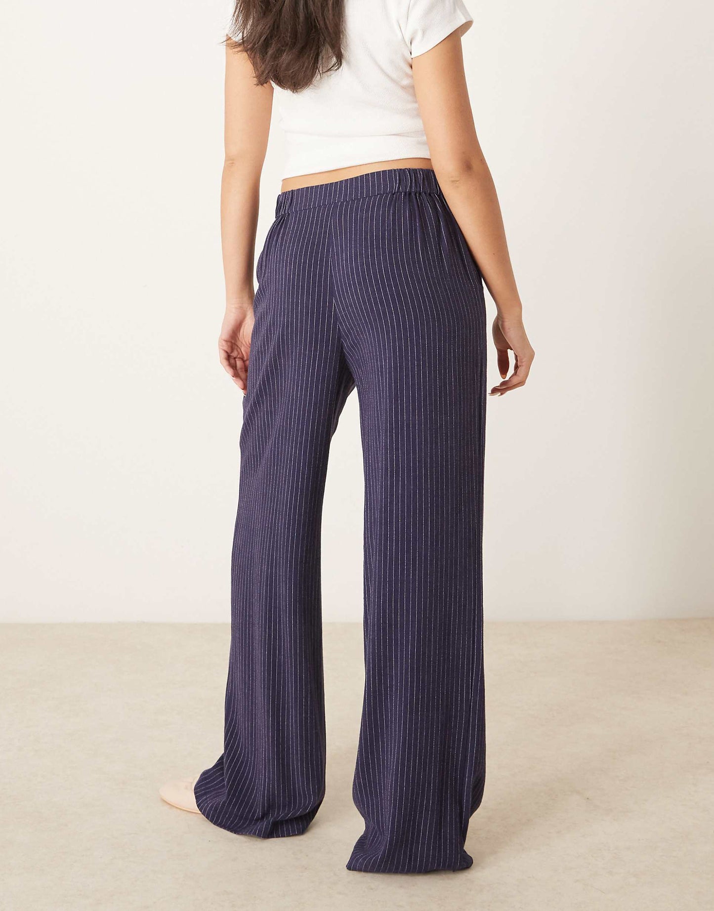 Relaxed Straight Leg Trousers With Linen