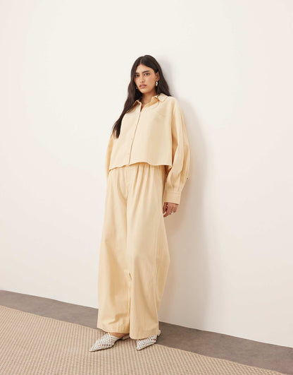 Structured Pleat Detail Wide Leg Barrel Trouser