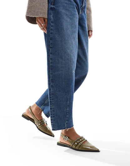 Pointed Flat Shoe With Buckles