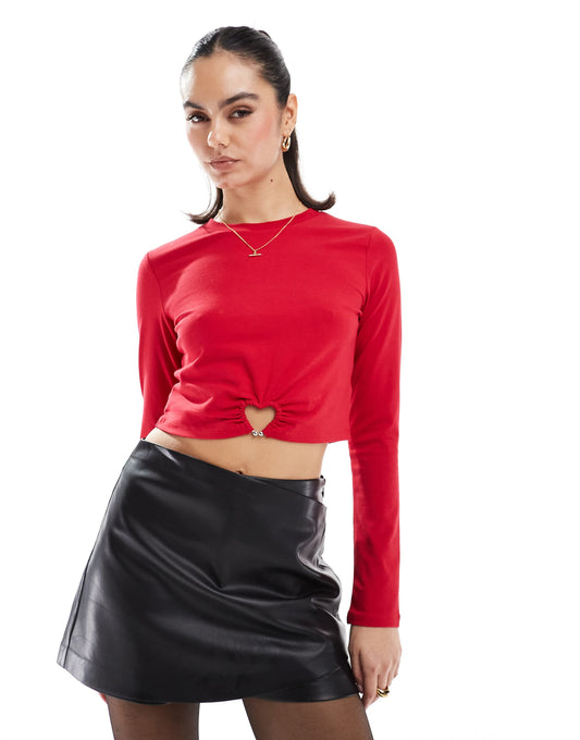 Exclusive Heart Hardware Cutout Detail Long Sleeve Crop Top