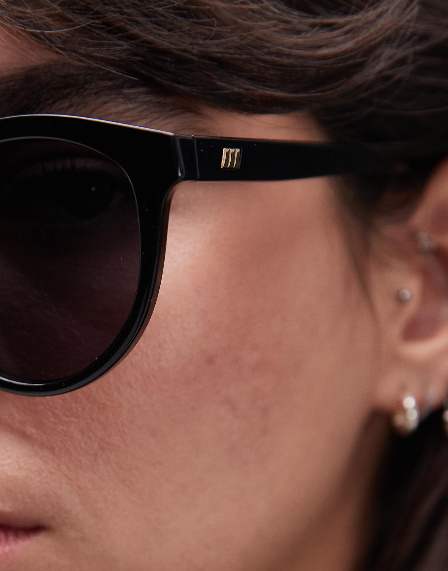 Influx Round Sunglasses With Gold Detail