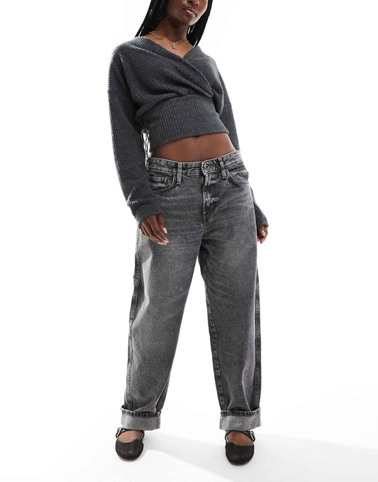 Mid Rise Barrel Leg Jean