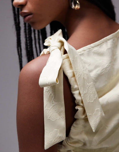 Jacquard Ruch Shoulder Sleeveless Top