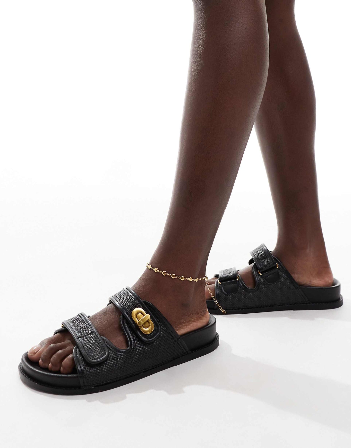 Fawn Footbed Sliders With Twist Lock