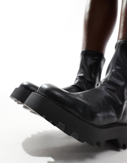Chunky Flat Boot
