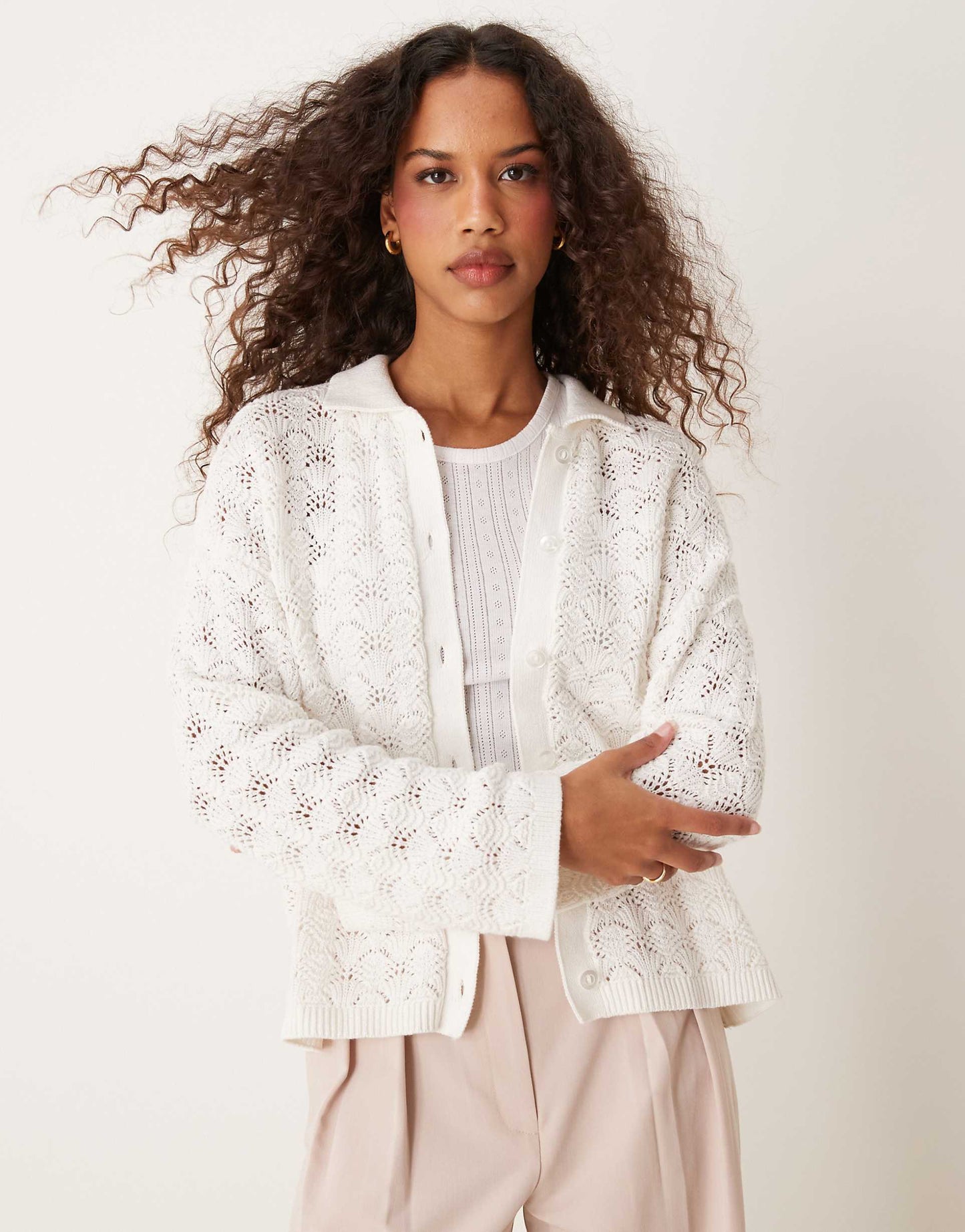 Pointelle Shell Patterned Knitted Cardigan