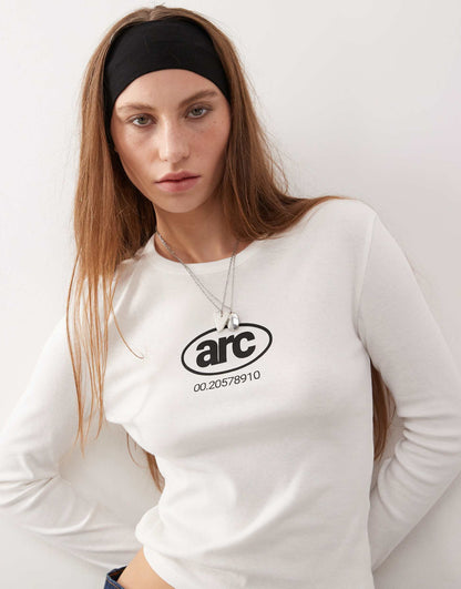 Arc Print Fitted Long Sleeve T-Shirt