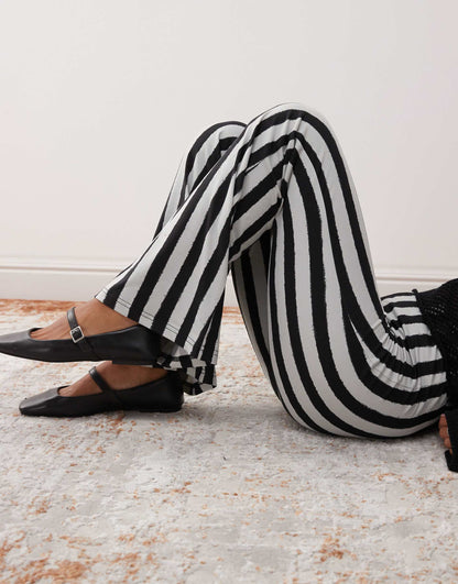Petite Flare Leggings