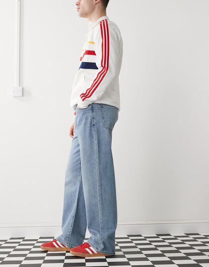 Wide Leg Washed Jeans
