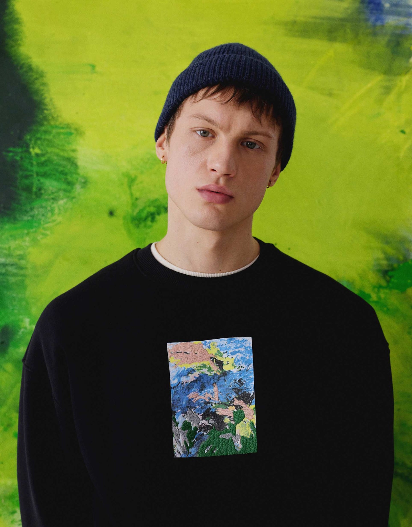 Oversized Fit Sweatshirt With Front And Back Floral Patch Embroidery