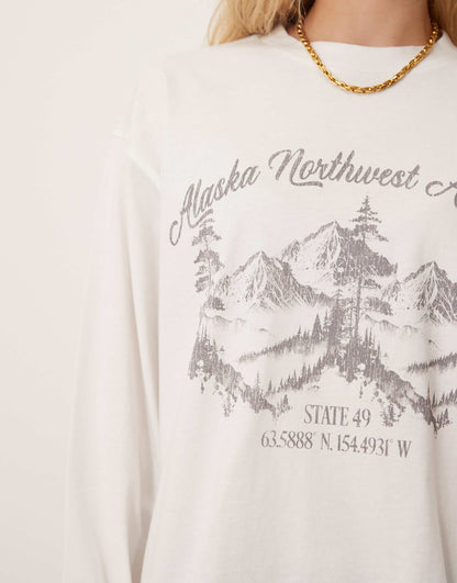 Long Sleeve Skater T-Shirt With Alaska Graphic