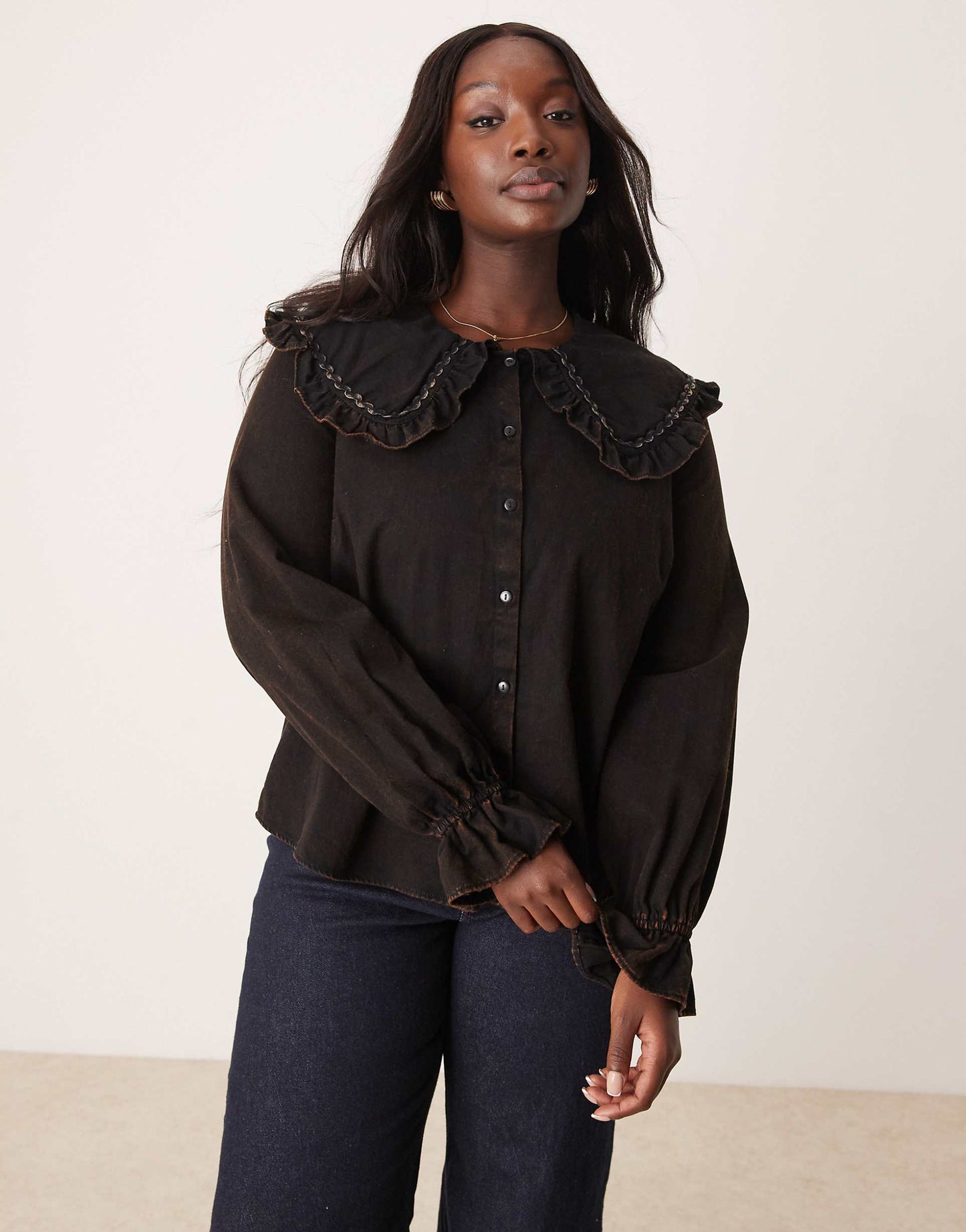 Curve Frill Collar Shirt