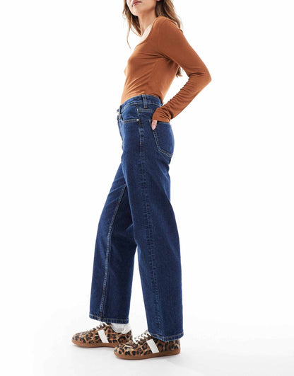 Crop Comfort Stretch Straight Leg Jeans