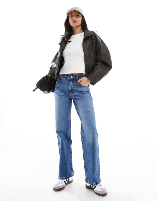 Petite Comfort Stretch Straight Leg Jeans