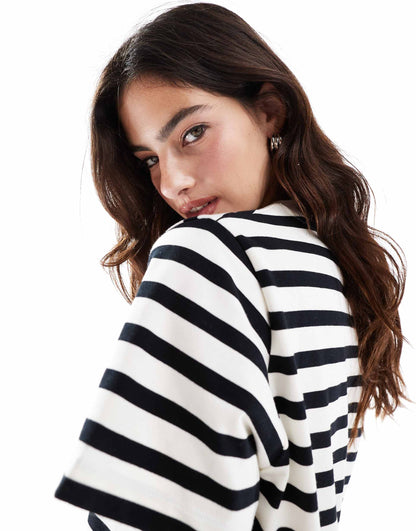 Heavy Solid Tee In Black Stripes