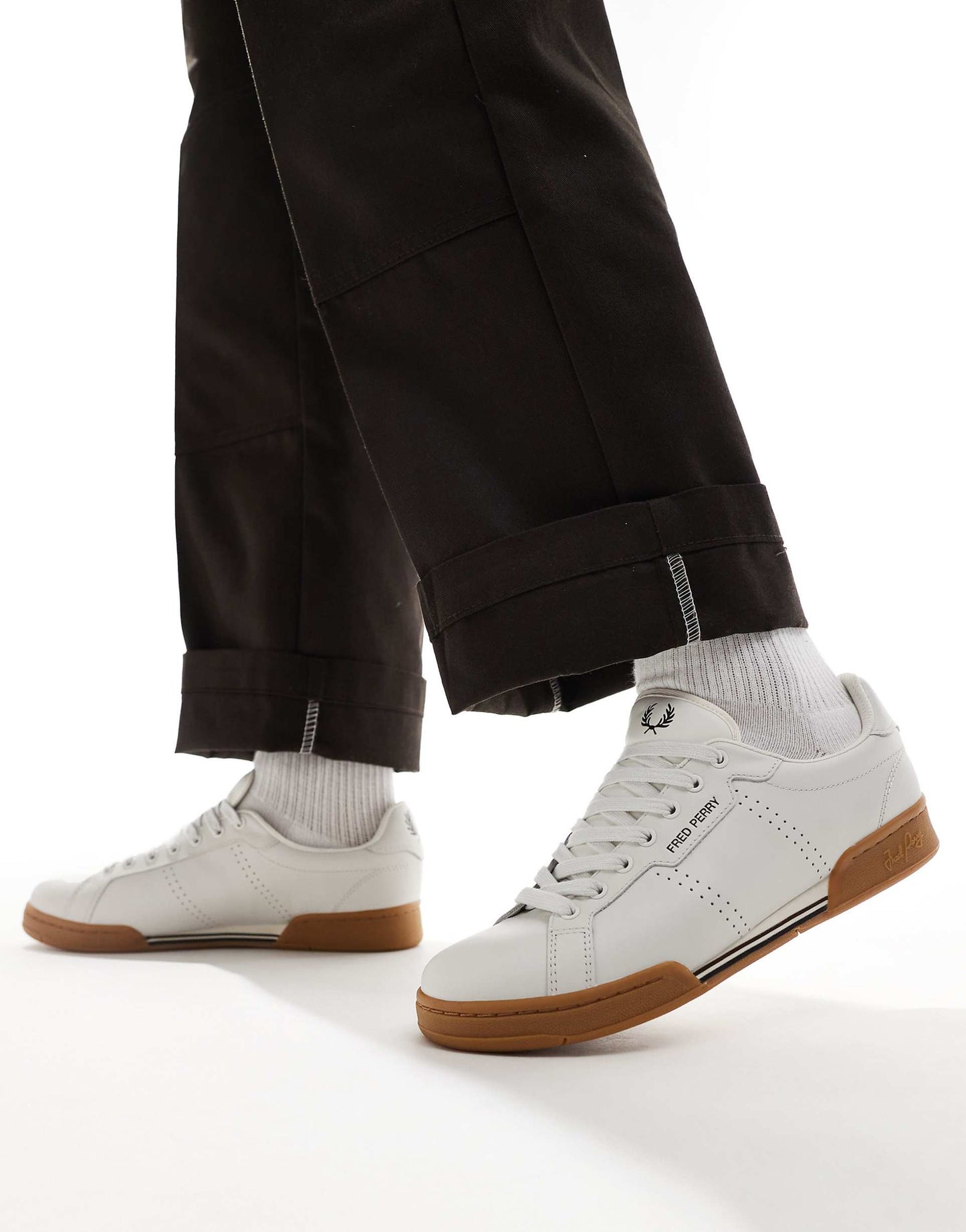 B722 Leather Trainer Plimsolls