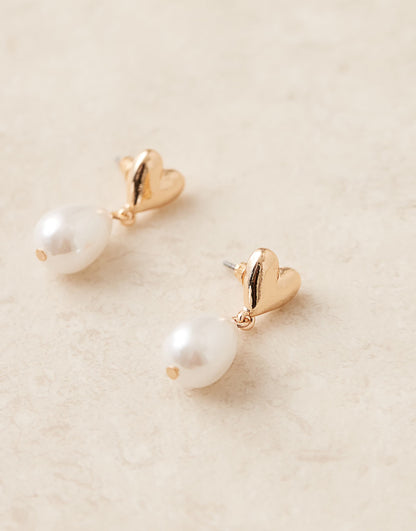 Earrings With Mini Heart And Faux Pearl Drop Design On Gold Tone