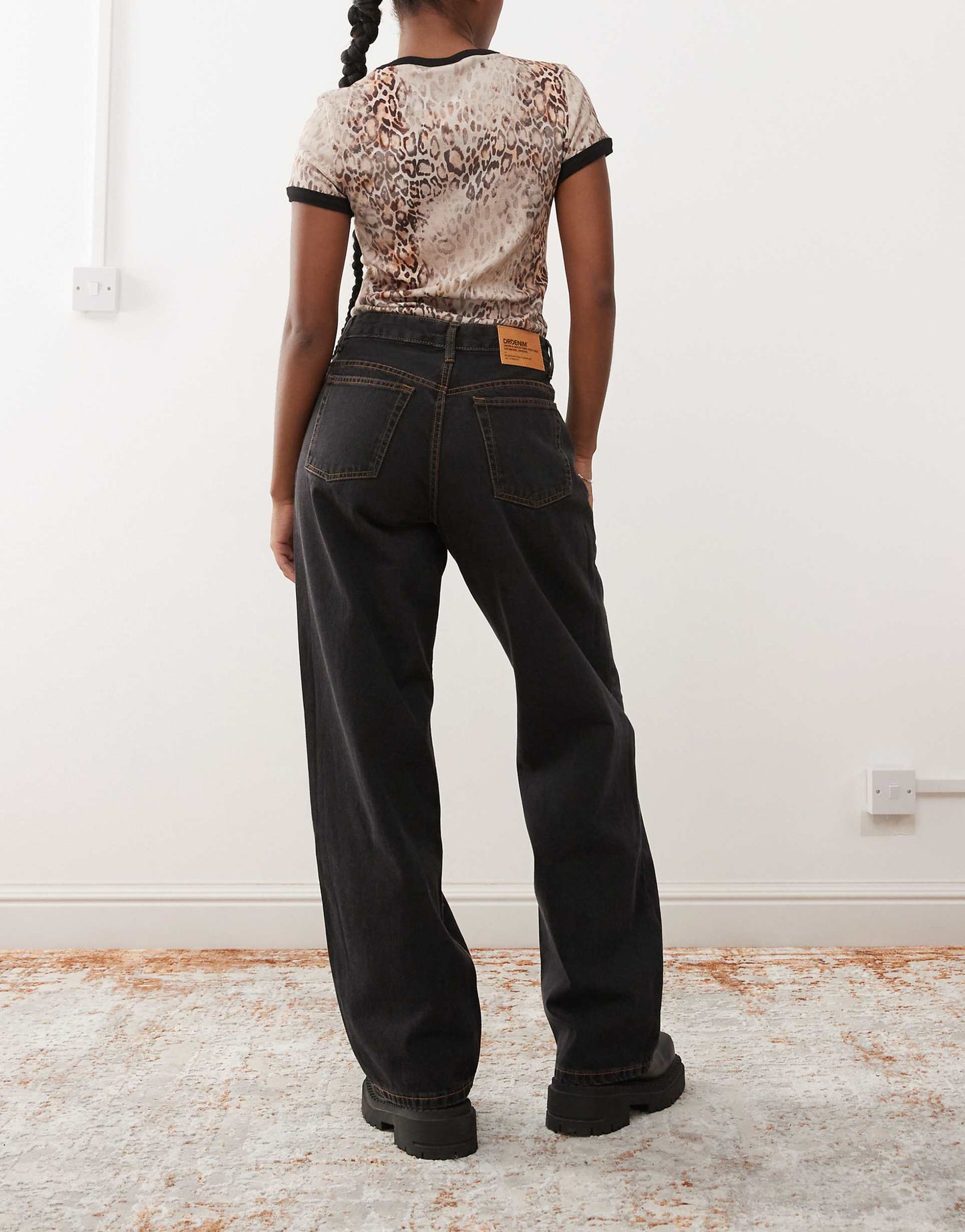 Hill Relaxed Fit Low Waist Wide Straight Leg Jeans