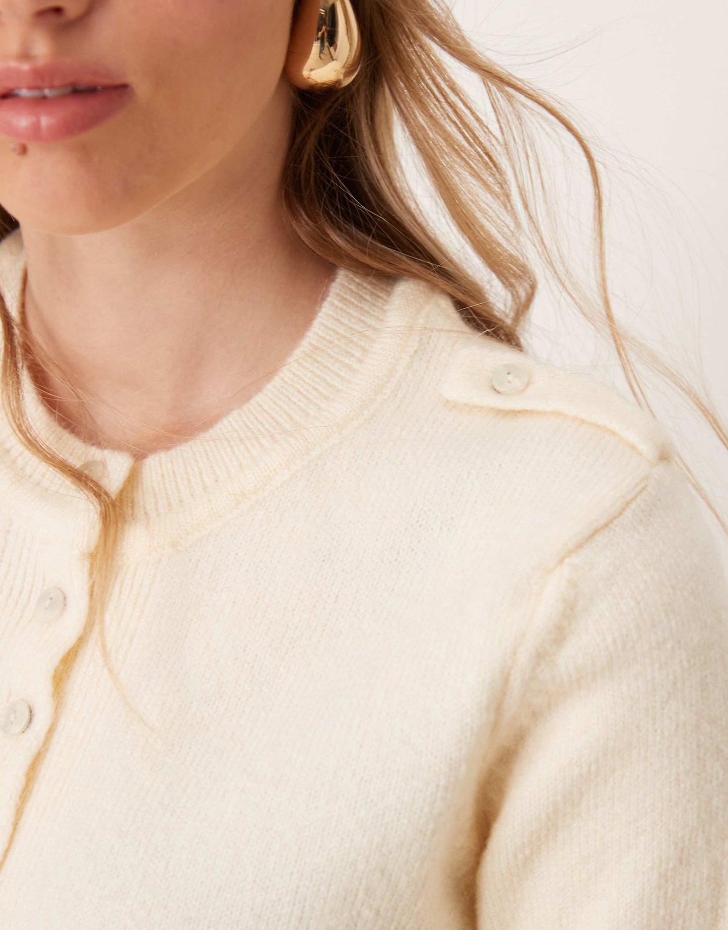 Clean Button Cardigan