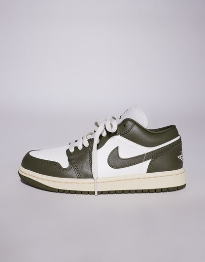 Nike Air 1 Low Trainers