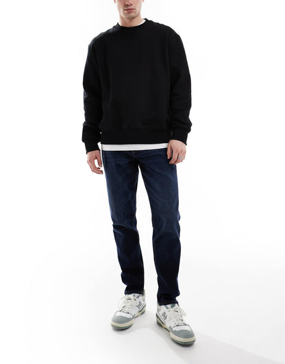 Stretch Tapered Jeans