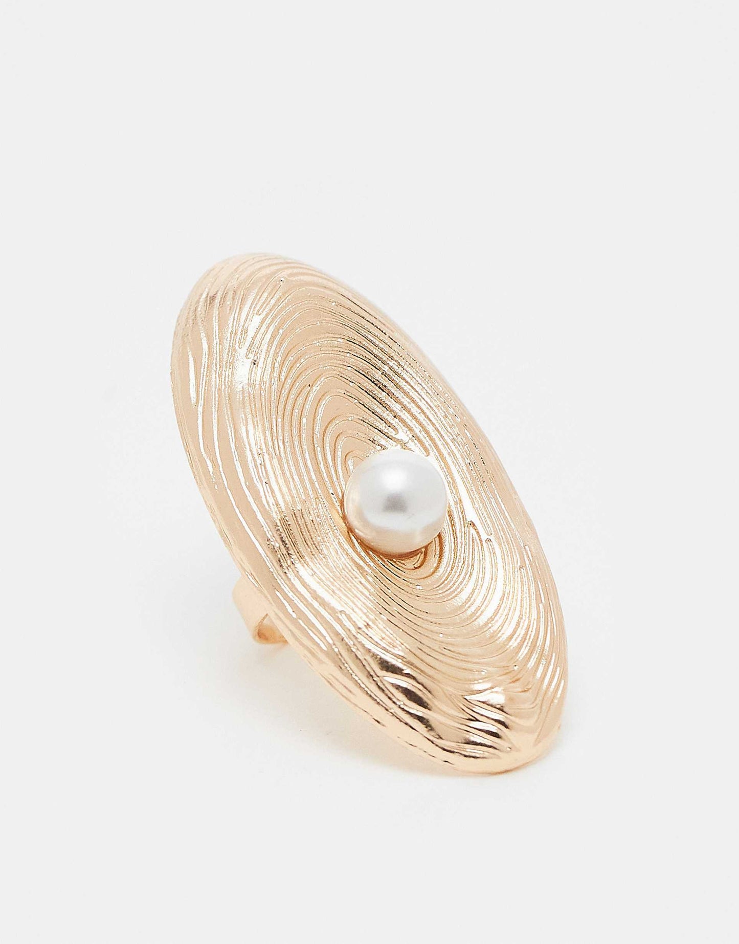 Oval Ring With Pearl Detail