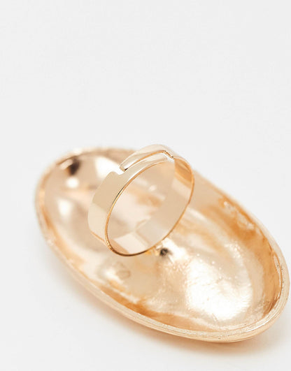 Oval Ring With Pearl Detail