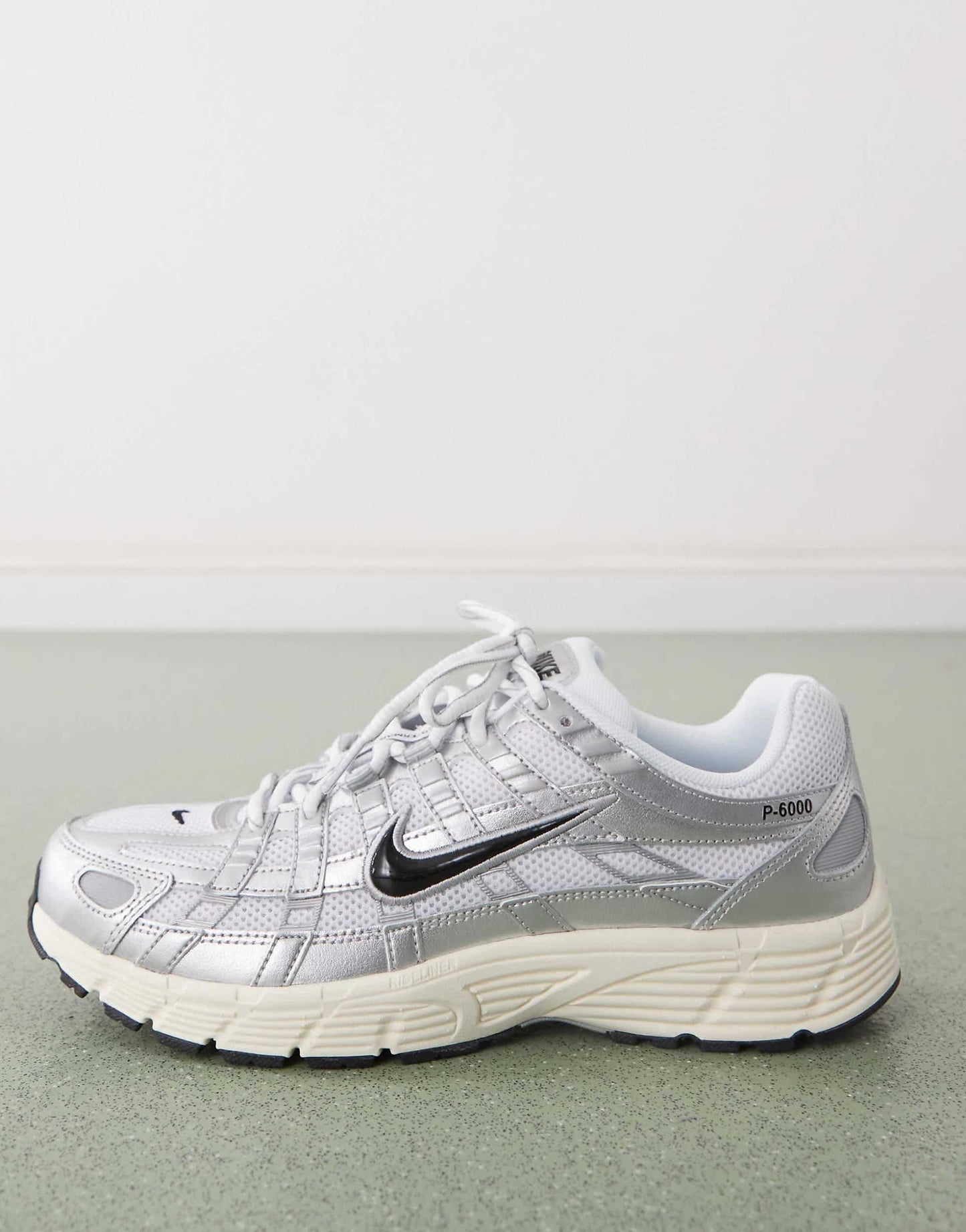 P-6000 Trainers