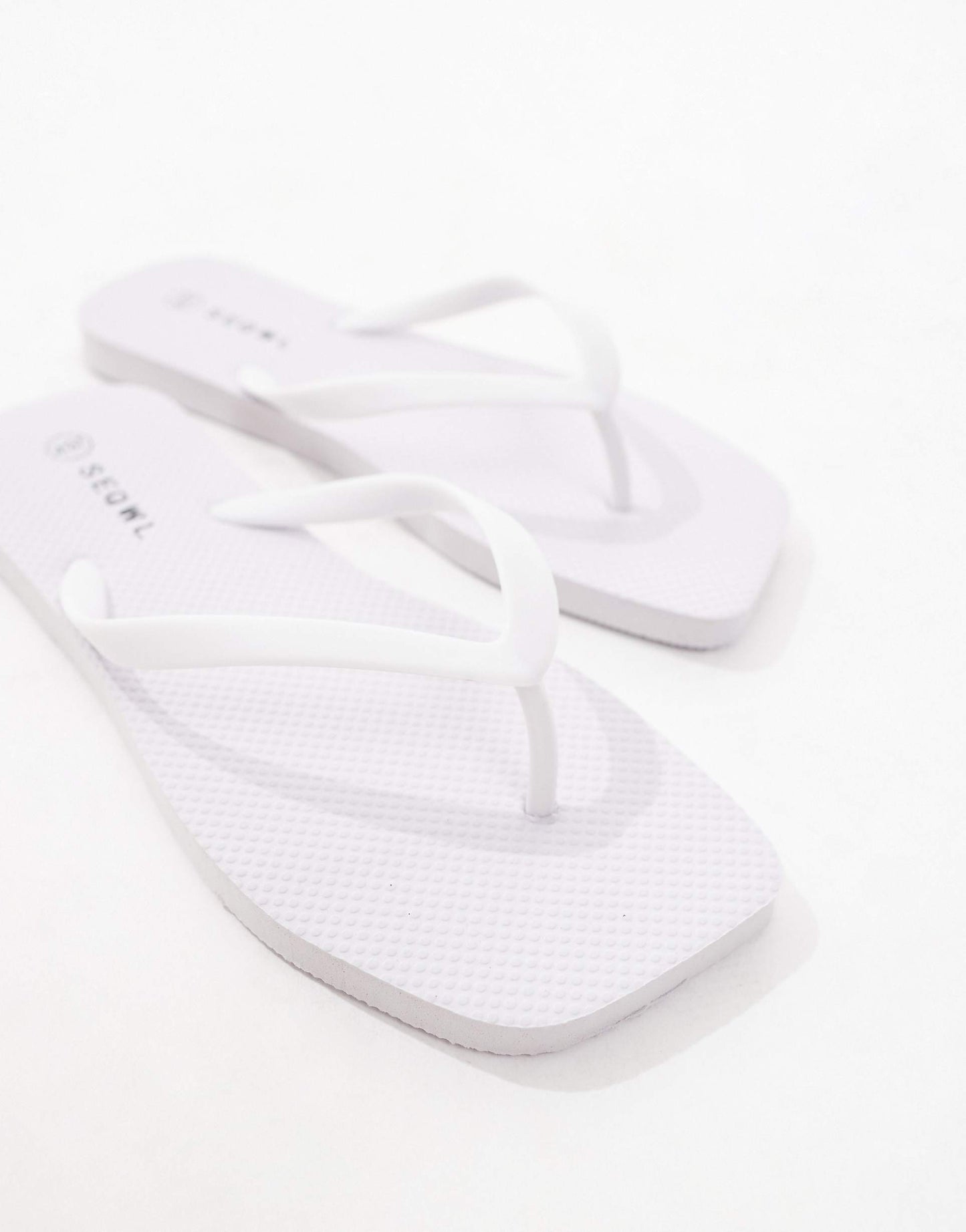 Thong Sandals With Square Toe