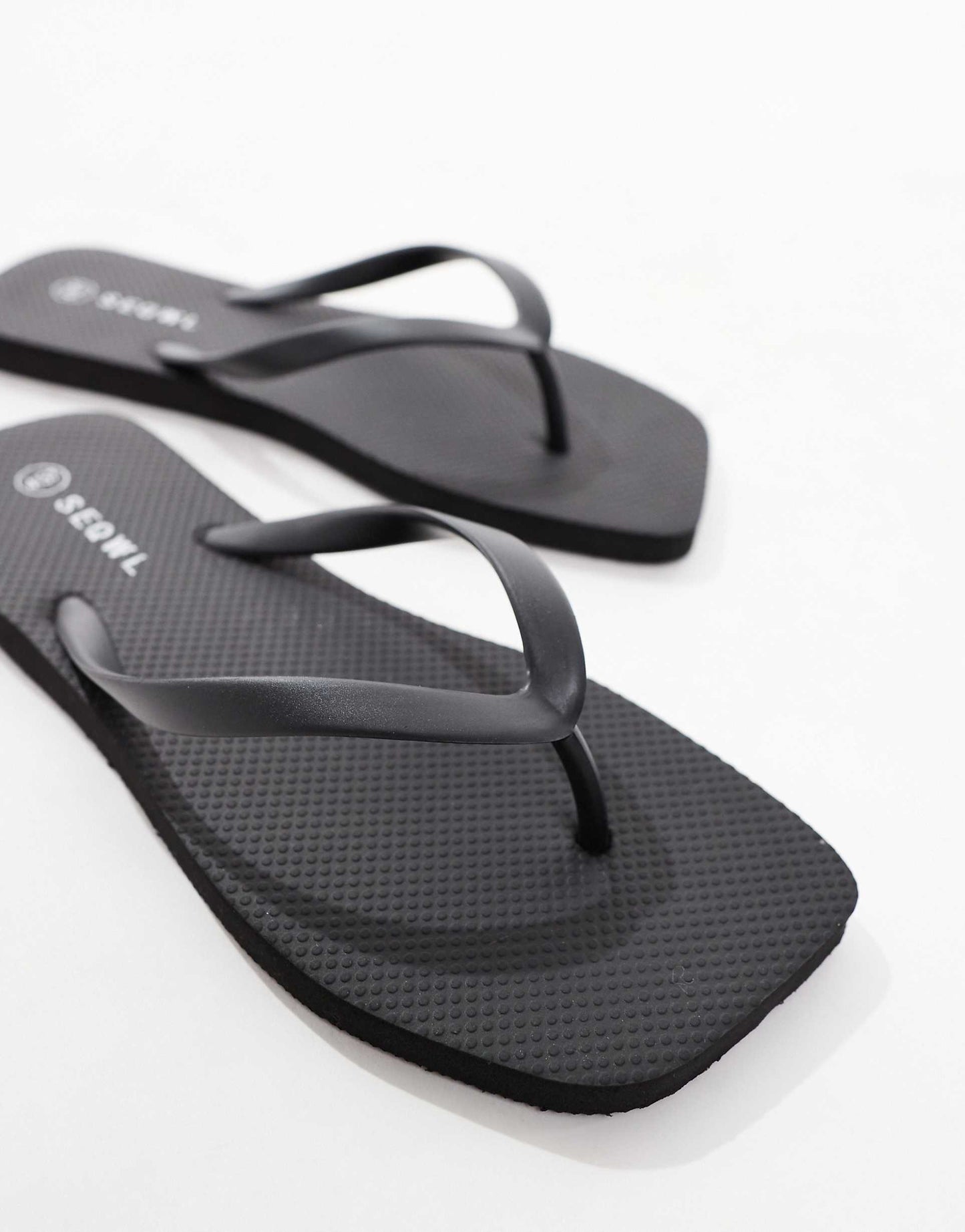 Thong Sandals With Square Toe