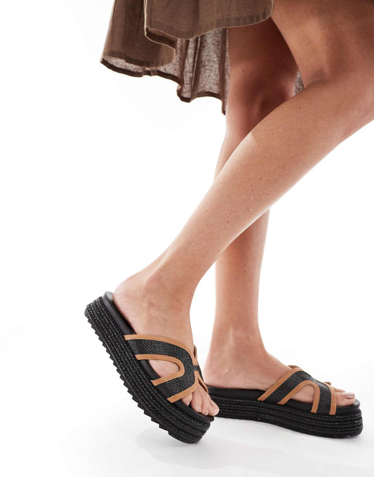 Flatform Sandals With Strap