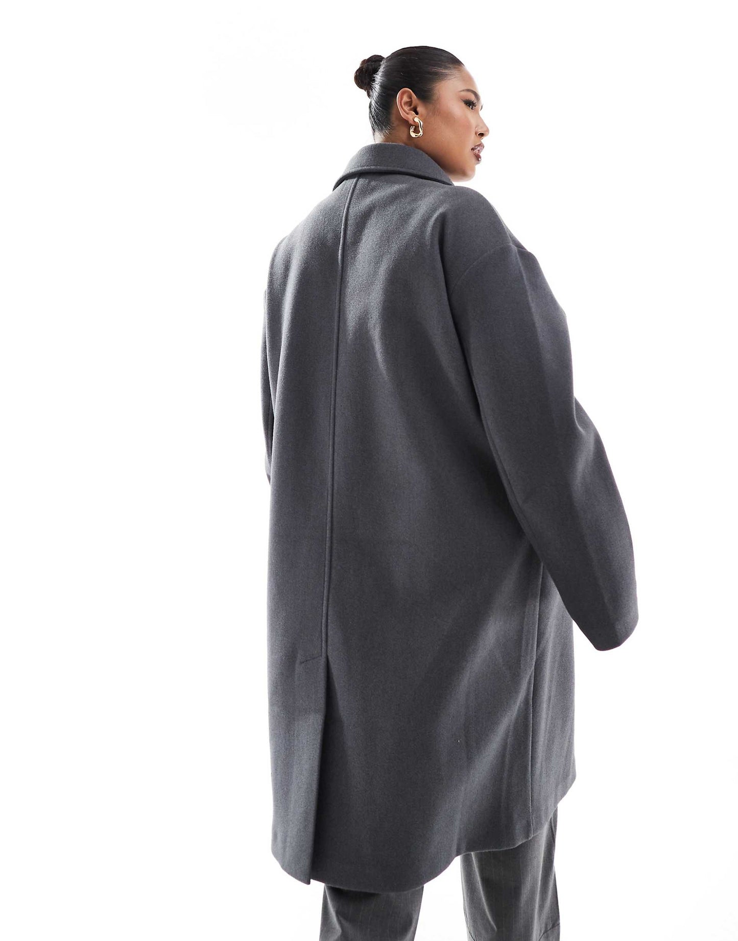 Curve Chuck On Formal Coat