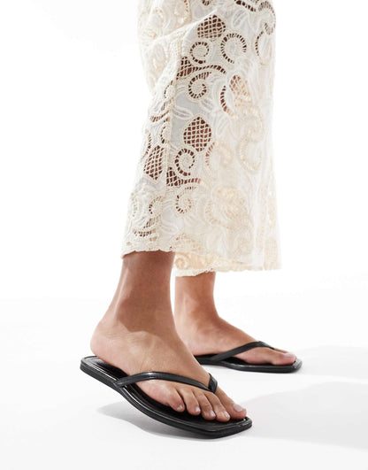 Rooney Wide Fit Thong Sandals