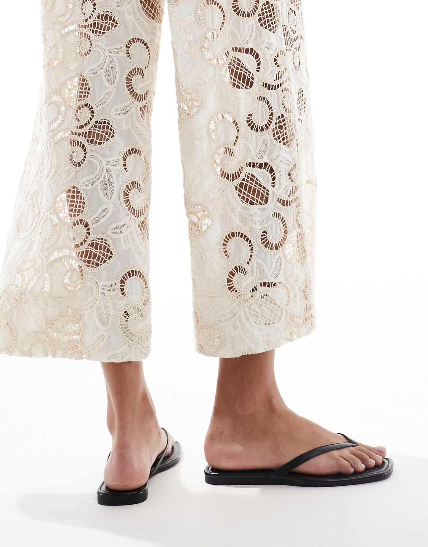 Rooney Wide Fit Thong Sandals