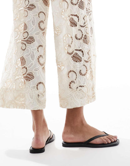 Rooney Wide Fit Thong Sandals