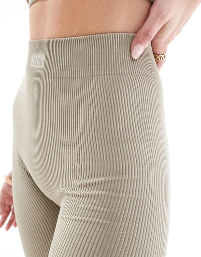 Ribbed Base Legging