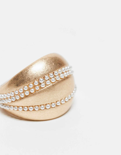 Ring With Faux Pearl Wave Detail