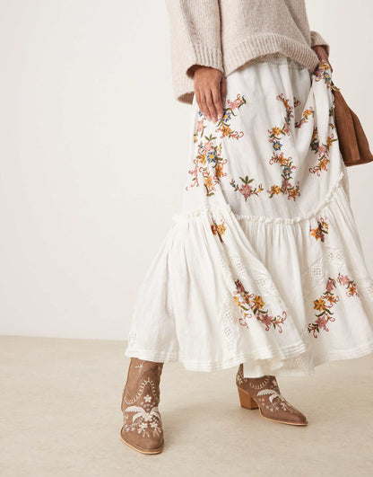 Embroidered Western Knee Boots
