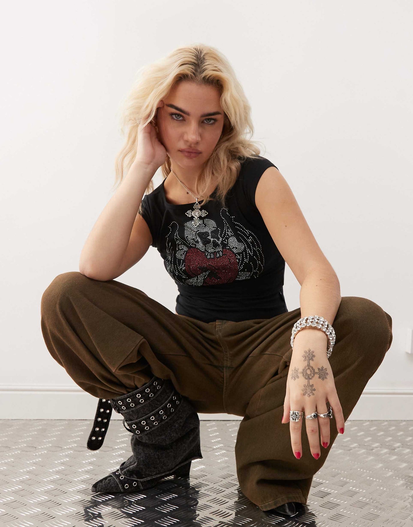 London Crossed Bones Graphic T-Shirt