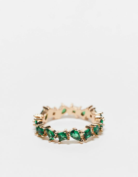 Curve Ring With Mixed Shape Emerald Crystal