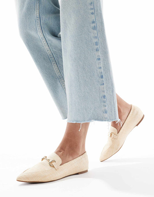 Buckle Detail Pointed Toe Loafer