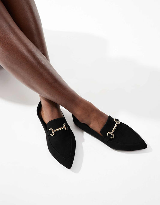 Buckle Detail Pointed Toe Loafer