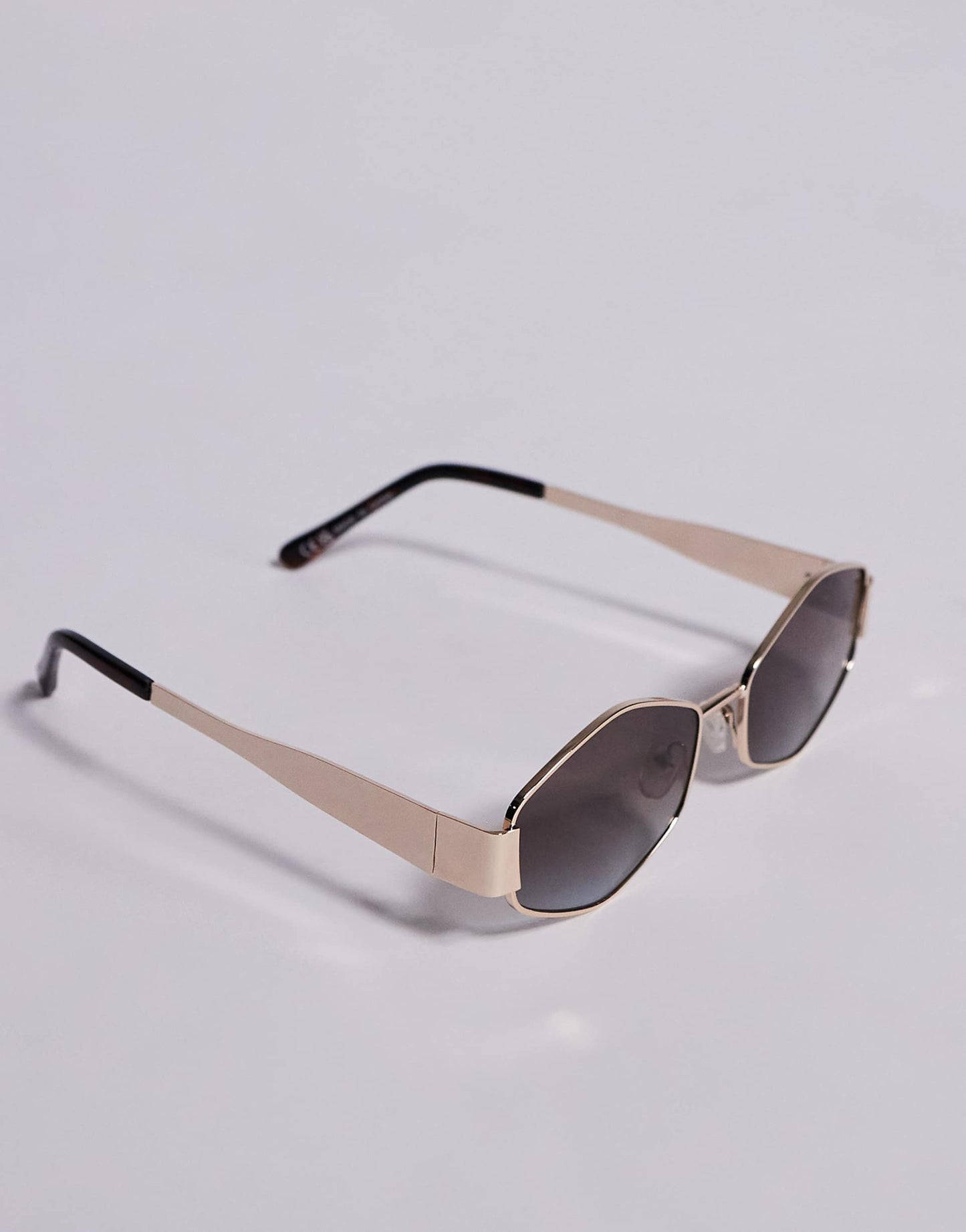 Rilibaen Slim Hex Sunglasses