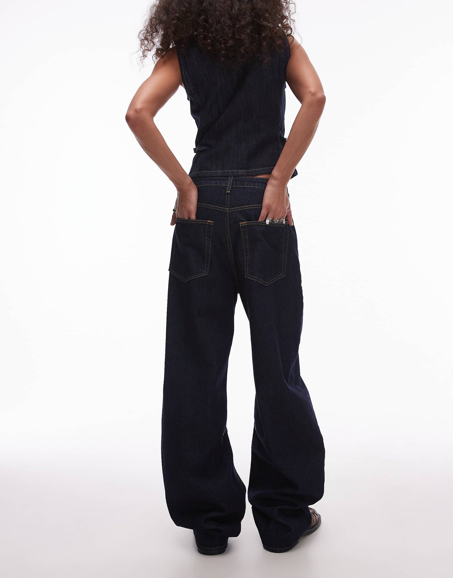 Barrel Mid Rise Jean