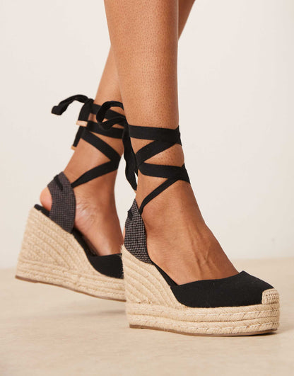 Tyra Closed Toe Wedges