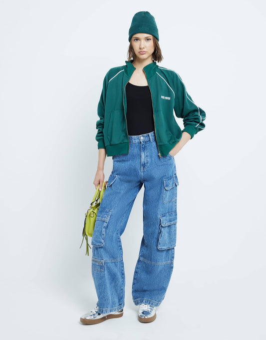 Long Sleeve Scoop Neck Body